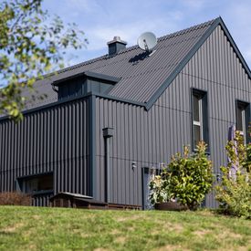 EFH Dach und Fassade Eternit