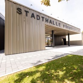 Stadthalle Fassade Prefa